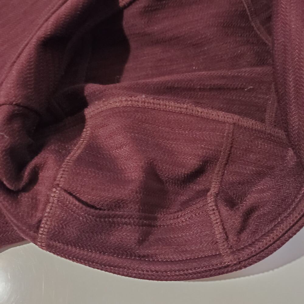 Athleta Mantra Jaquard Mesh Cassis Maroon Purple Cropped Leggings Womens Size M - Picture 8 of 12